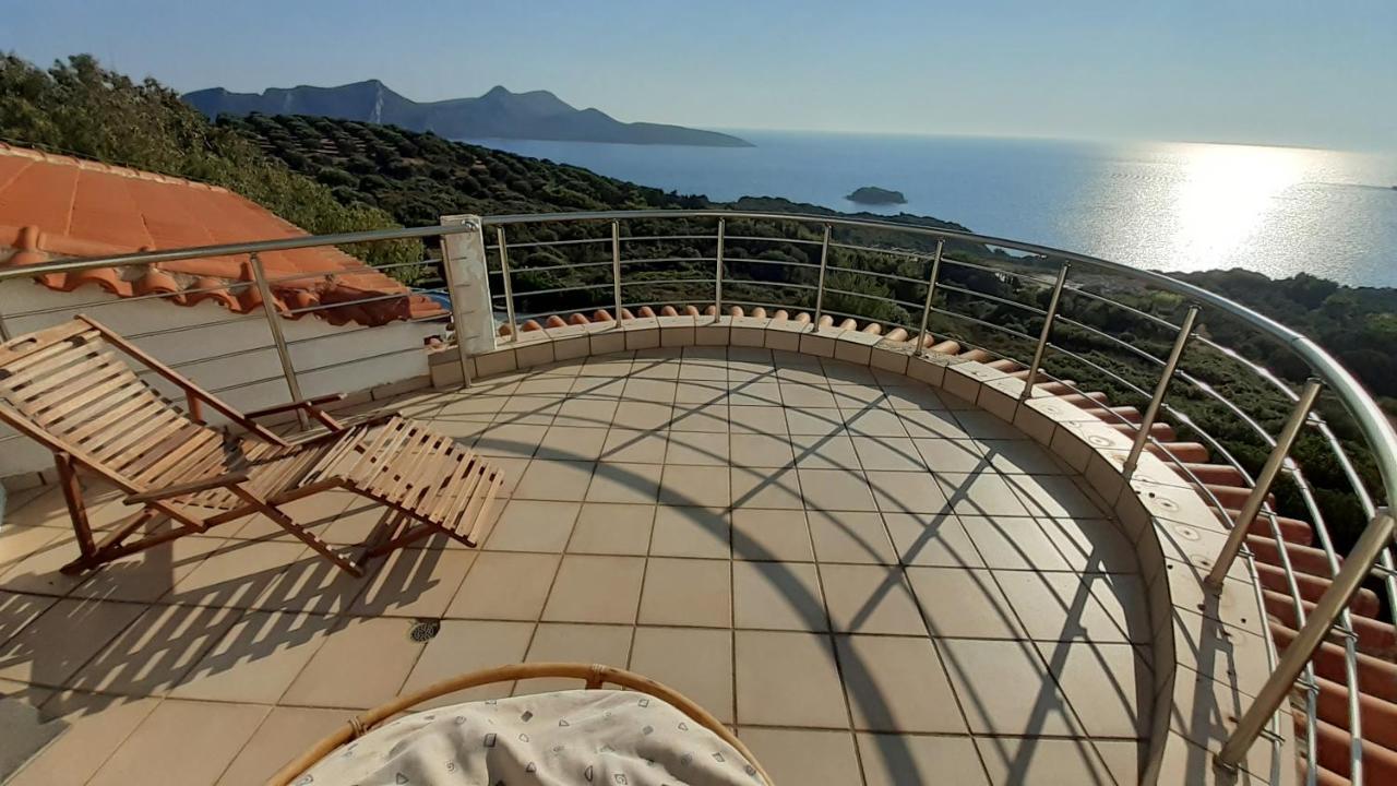 Charly Point Villa Метони Екстериор снимка