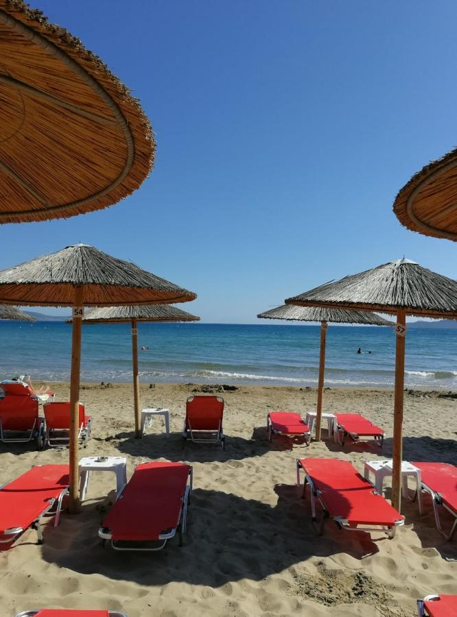 Charly Point Villa Метони Екстериор снимка