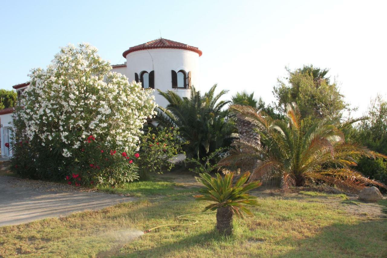 Charly Point Villa Метони Екстериор снимка